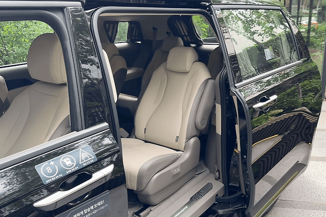 Kia Carnival 9-Seater Interior